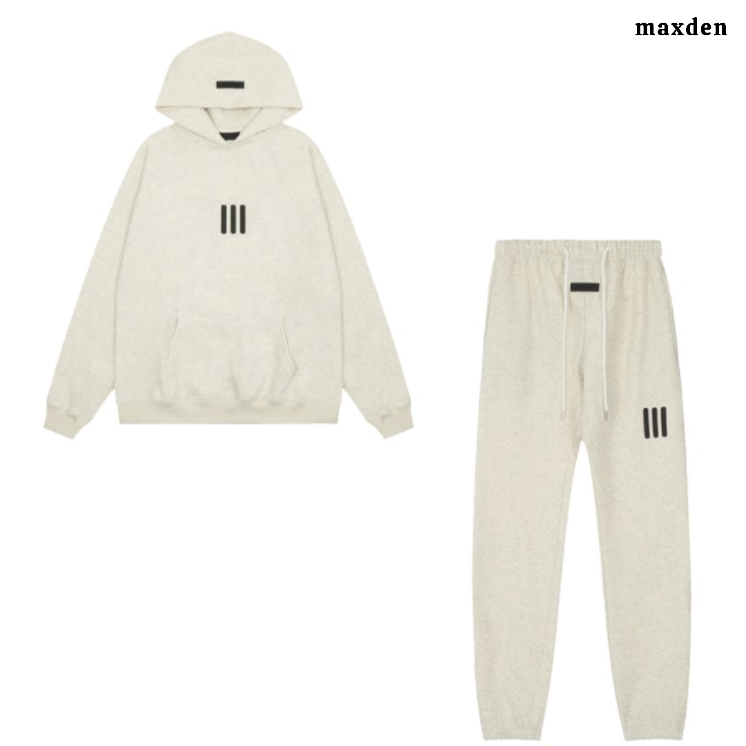 ESSENTIALS 3Logo HOODIE